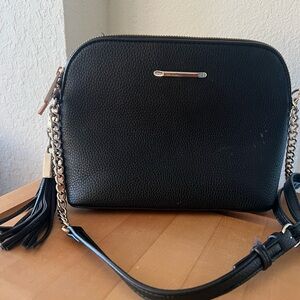 Kelly & Katie Black Crossbody Bag with Chain Strap